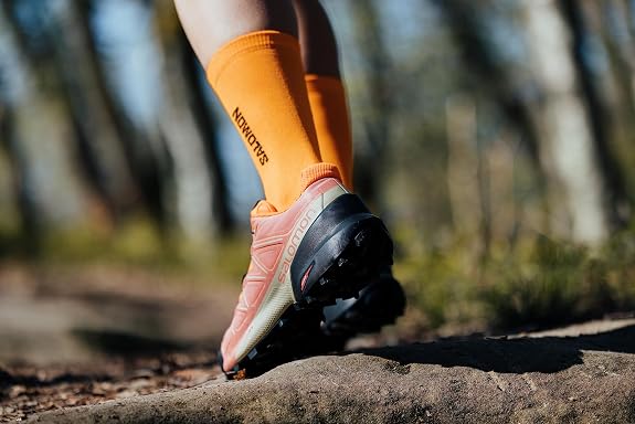 Salomon Speedcross 5 Women's Trail Running & Hiking Shoes – Blooming Dahlia/Black/Vibrant Orange (US 6.5) - New Condition