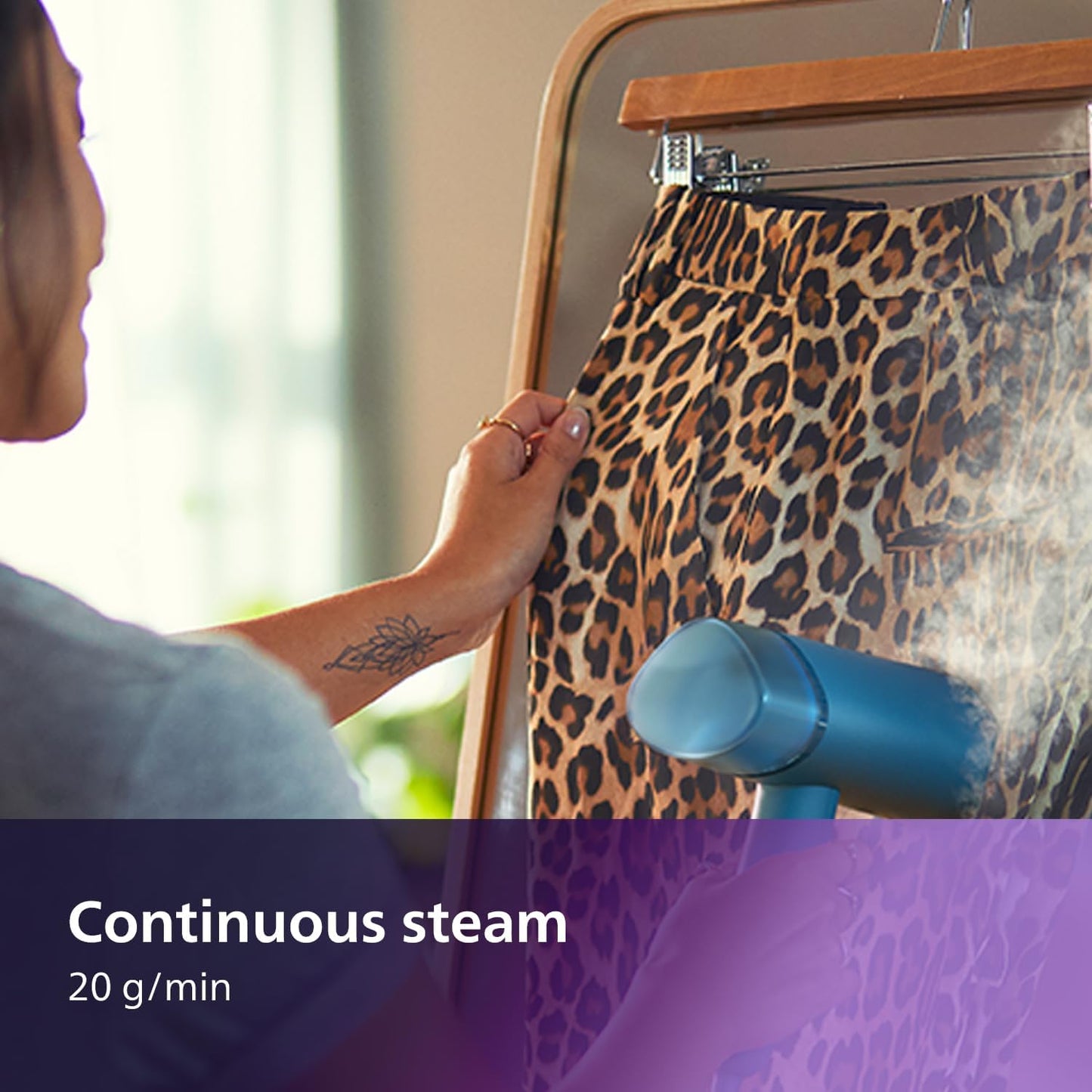 Philips 3000 Series Handheld Steamer – 1000W, 20 g/min Steam, Detachable 100ml Tank, Plastic Plate, Blue - New Condition