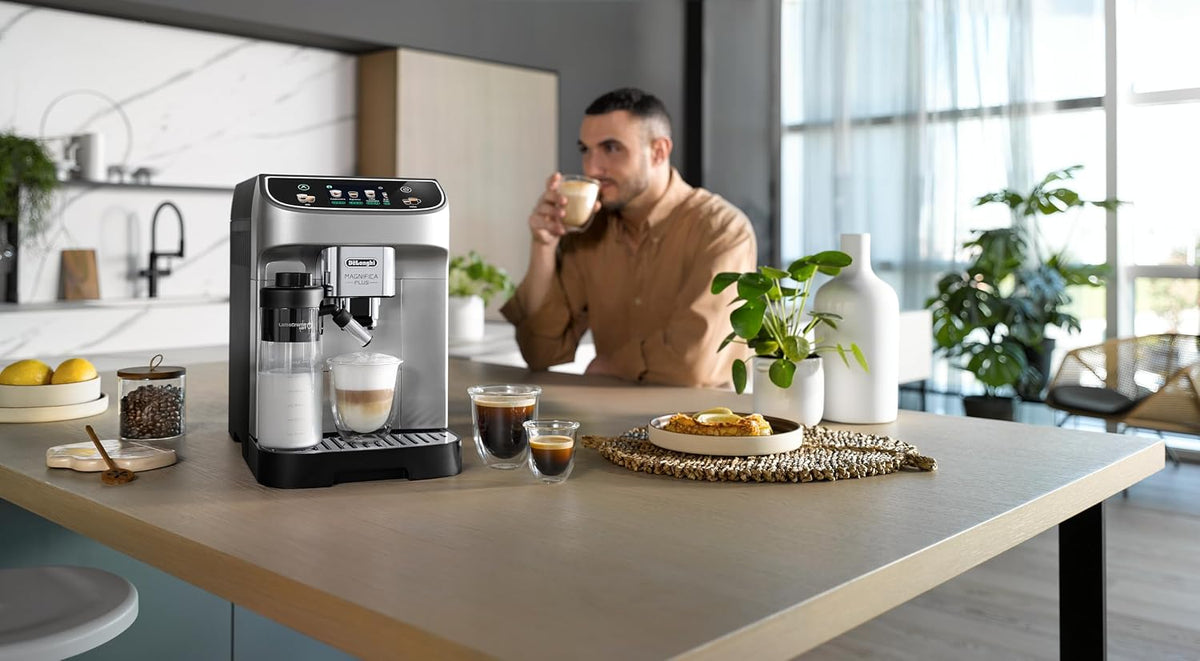 De'Longhi Magnifica Plus ECAM320.70.SB Fully Automatic Coffee Machine – Silver/Black - Excellent Condition